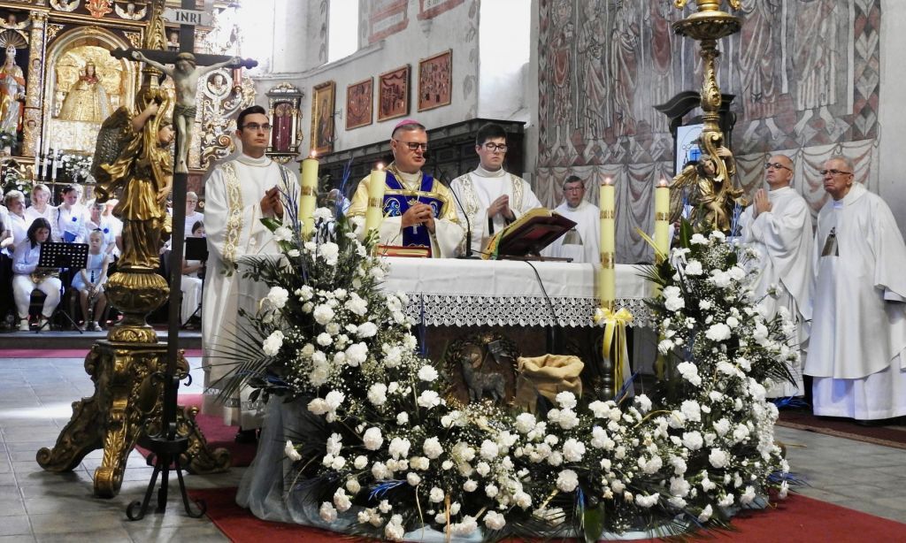 You are currently viewing Odbyły się Uroczystości w sanktuarium Matki Bożej Łąkowskiej w Nowym Mieście Lubawskim